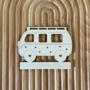 Geldgeschenk Camper weißes Holz mit kleiner Vase und Anhänger mit Wunschtext